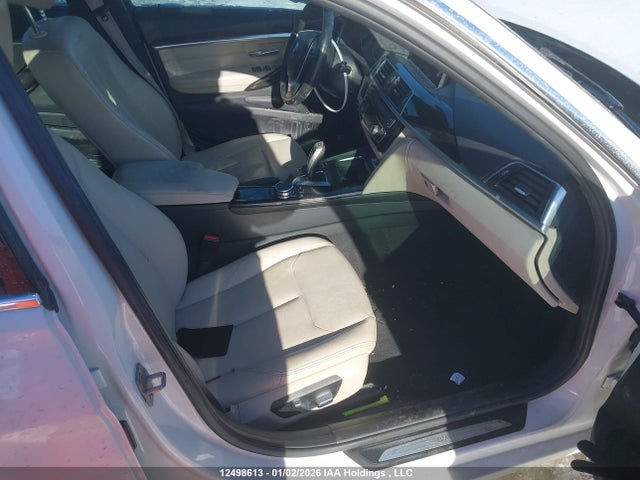 12498613 :رقم المزاد ، WBA8E3G51GNU02806 vin ، 2016 Bmw 328i Xdrive مزاد بيع