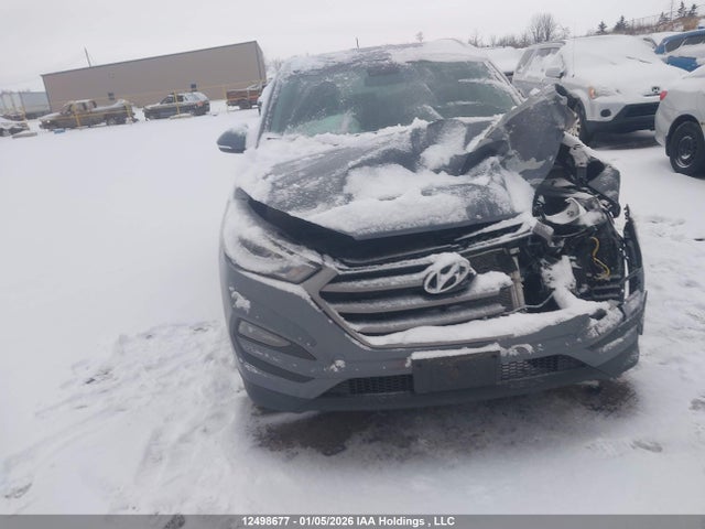Продаж на аукціоні авто 2016 Hyundai Tucson Premium, vin: KM8J33A45GU078013, номер лоту: 12498677