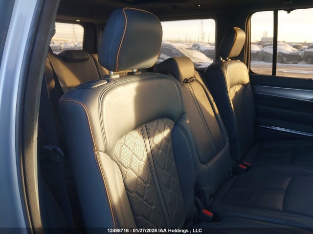 Продажа на аукционе авто 2022 Jeep Grand Wagoneer Series Iii, vin: 1C4SJVGJ6NS146173, номер лота: 12498716
