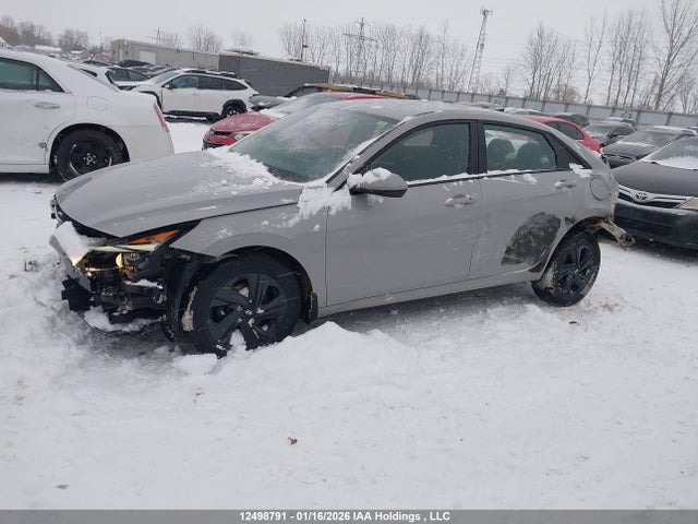KMHLM4AGXNU306851 Hyundai Elantra Preferred Ivt