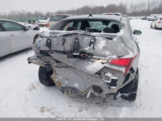 KMHLM4AGXNU306851 Hyundai Elantra Preferred Ivt