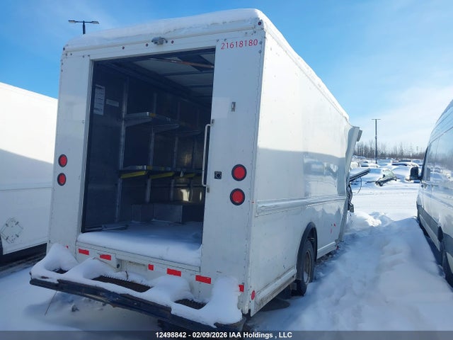 Ford Econoline 2018 1FC3E4K62JDC38059 Image 4