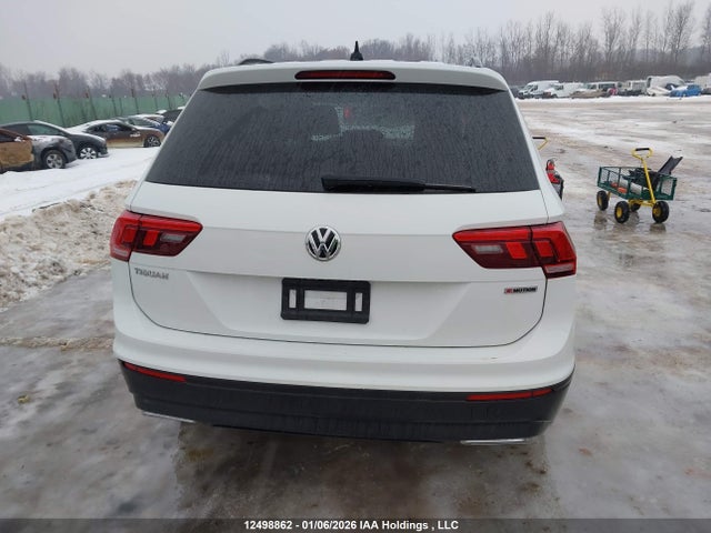 3VV2B7AX4MM125546 Volkswagen Tiguan Se/se R-line Black/sel