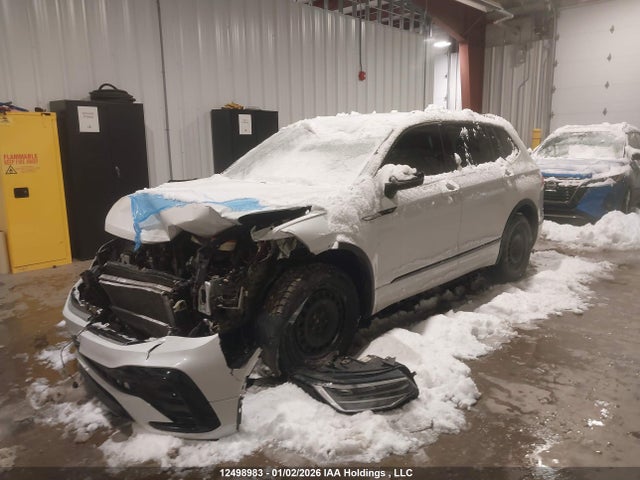12498983 :رقم المزاد ، 3VV8B7AX6PM080544 vin ، 2023 Volkswagen Tiguan Se R-line Black مزاد بيع