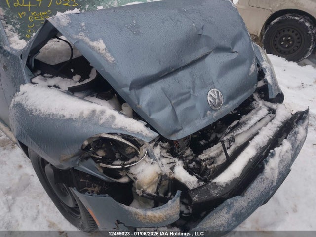 3VWJD7AT1KM709656 Volkswagen Beetle Se