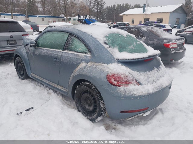 3VWJD7AT1KM709656 Volkswagen Beetle Se