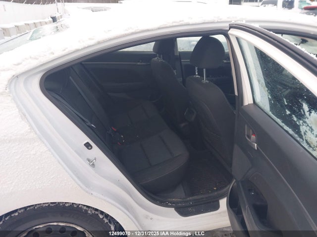 KMHD84LF1JU720107 Hyundai Elantra Gl Se