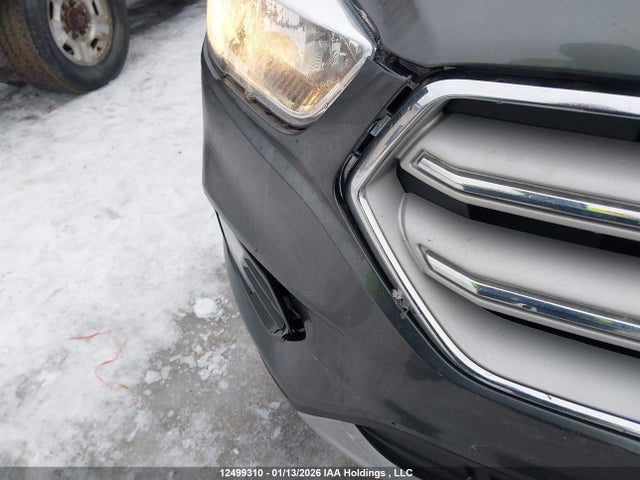 Продаж на аукціоні авто 2019 Ford Escape Se, vin: 1FMCU9GD4KUB40901, номер лоту: 12499310