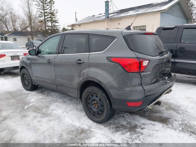 Продаж на аукціоні авто 2019 Ford Escape Se, vin: 1FMCU9GD4KUB40901, номер лоту: 12499310