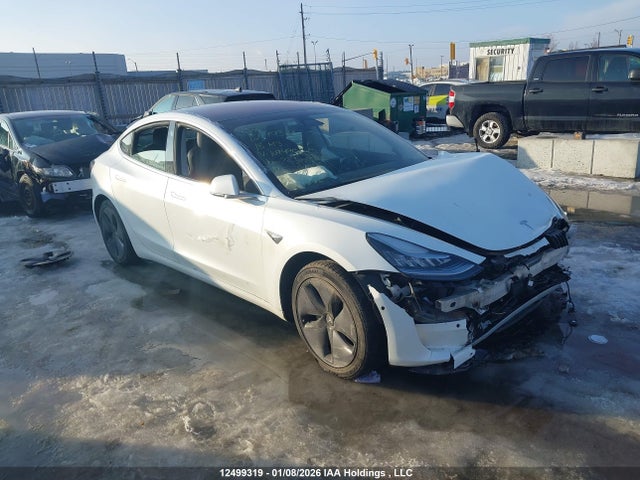 12499319 :رقم المزاد ، 5YJ3E1EB3JF109490 vin ، 2018 Tesla Model 3 مزاد بيع