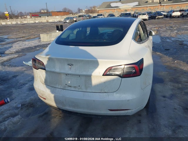 12499319 :رقم المزاد ، 5YJ3E1EB3JF109490 vin ، 2018 Tesla Model 3 مزاد بيع