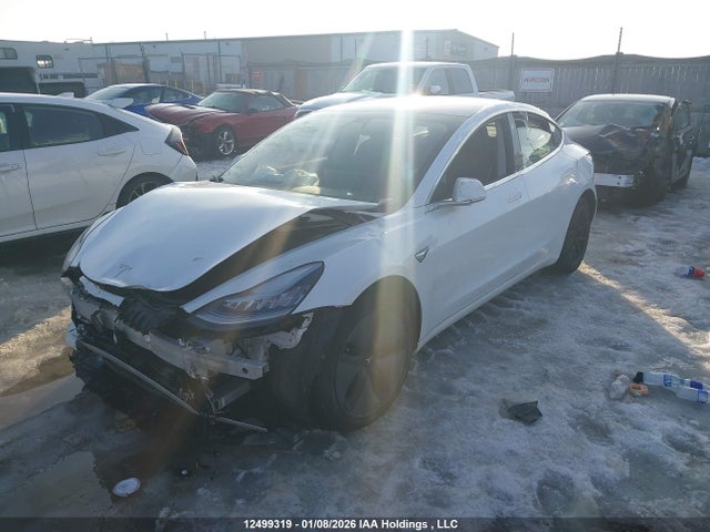 12499319 :رقم المزاد ، 5YJ3E1EB3JF109490 vin ، 2018 Tesla Model 3 مزاد بيع