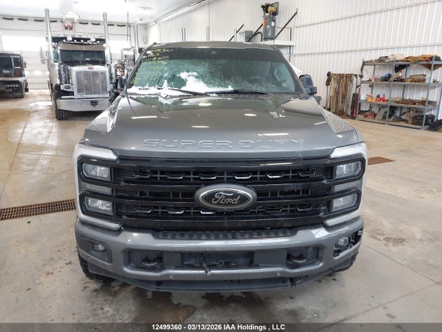 1FT8W3BM5PED29678 Ford F-350 Lariat