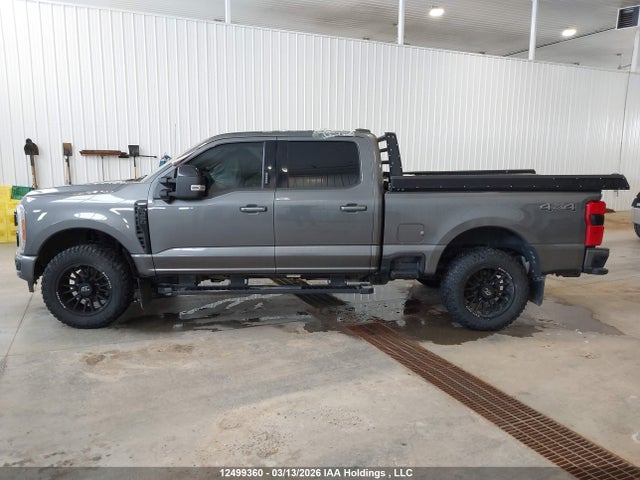 1FT8W3BM5PED29678 Ford F-350 Lariat