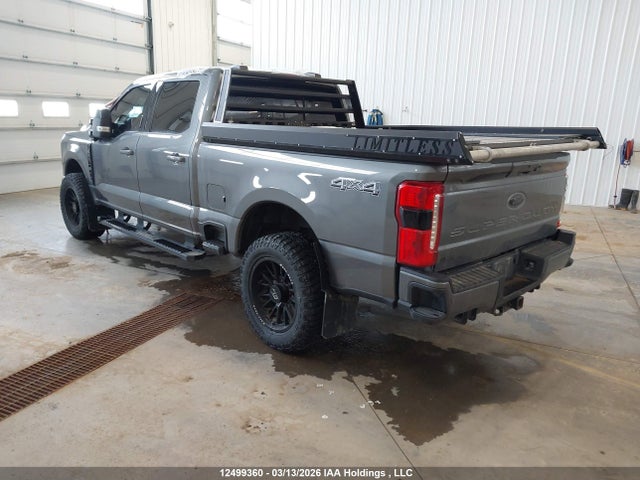 1FT8W3BM5PED29678 Ford F-350 Lariat