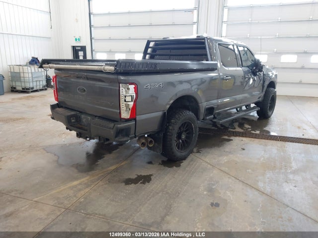 1FT8W3BM5PED29678 Ford F-350 Lariat