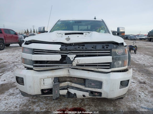 1GC1KWEY0JF227073 Chevrolet Silverado 2500hd Ltz