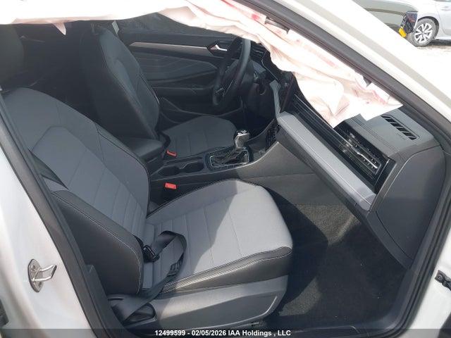 Volkswagen Jetta 2025 3VWSX7BU9SM073054 Image 5