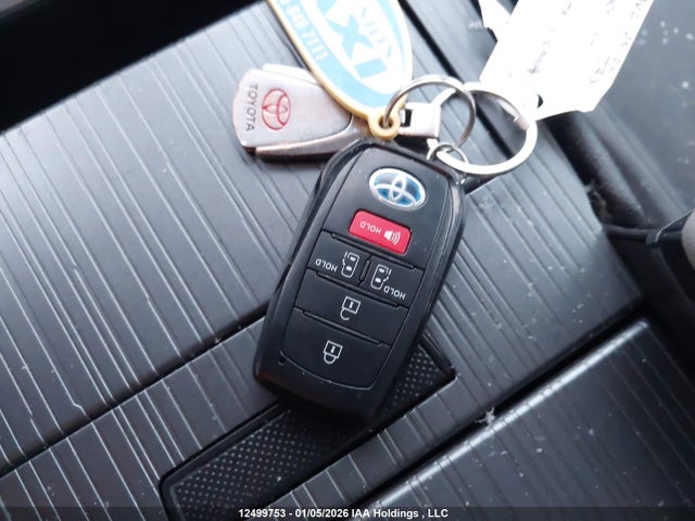5TDGSKFC3SS170665 Toyota Sienna