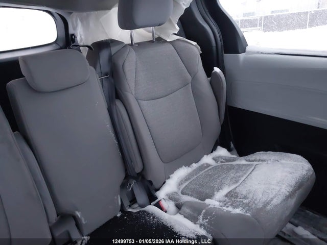 5TDGSKFC3SS170665 Toyota Sienna