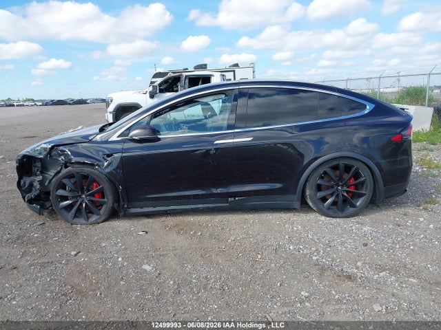 Tesla Model X 75d/p100d/p90d 2016 5YJXCBE44GF005484 Image 13