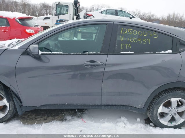3CZRU5H38MM100559 Honda HR-V LX
