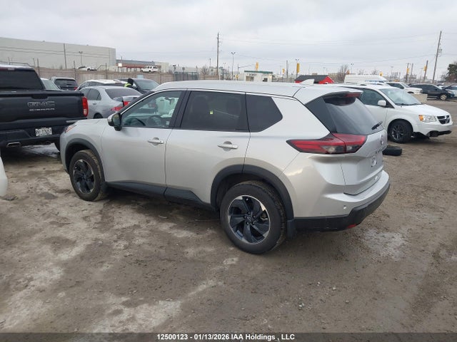 JN8BT3BB4SW427766 Nissan Rogue 60th Anniversary Edition/sv Moonroof