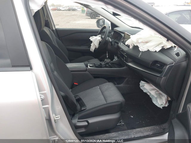 JN8BT3BB4SW427766 Nissan Rogue 60th Anniversary Edition/sv Moonroof