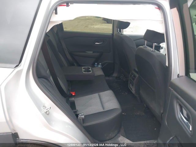JN8BT3BB4SW427766 Nissan Rogue 60th Anniversary Edition/sv Moonroof
