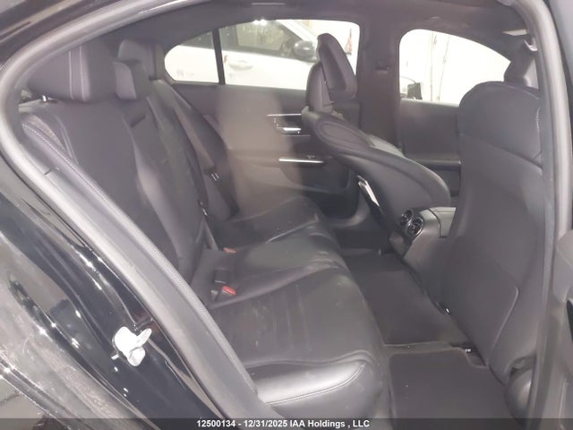 W1KAF4HB1RR191314 Mercedes-Benz C 300 4matic