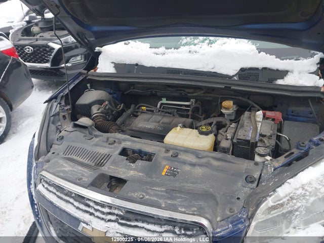 3GNCJLSB4FL225793 Chevrolet Trax