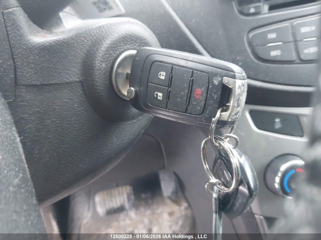 3GNCJLSB4FL225793 Chevrolet Trax