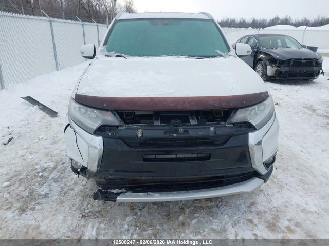 Mitsubishi Outlander Es 2016 JA4AZ2A31GZ602257 Image 13