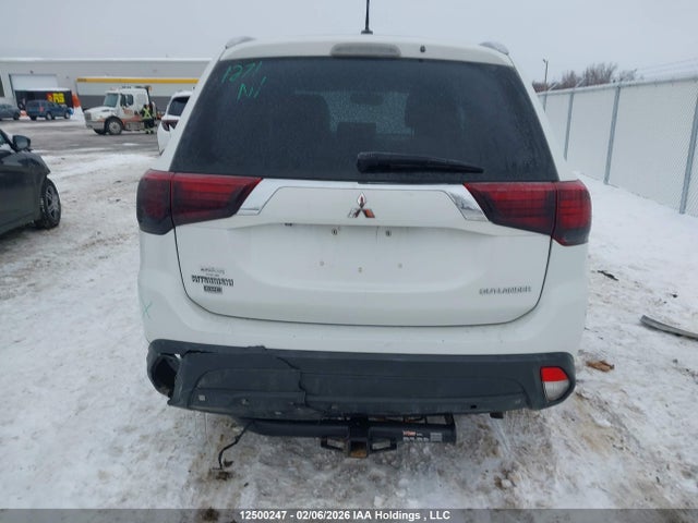 Mitsubishi Outlander Es 2016 JA4AZ2A31GZ602257 Image 17