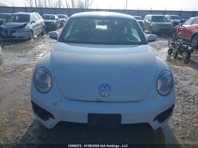 3VWJD7AT5JM719413 Volkswagen Beetle Se