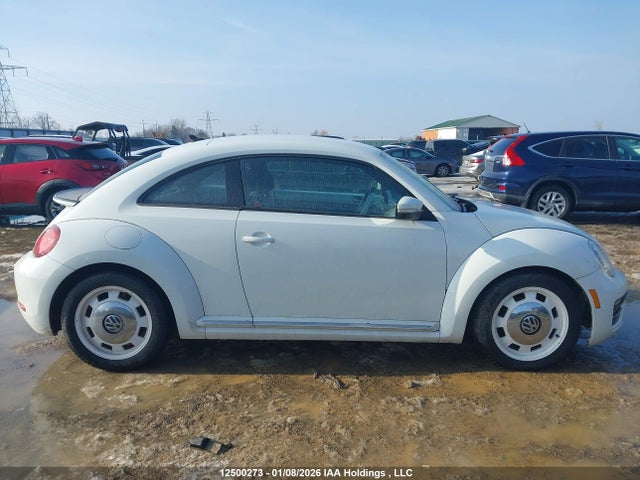 3VWJD7AT5JM719413 Volkswagen Beetle Se