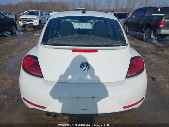 3VWJD7AT5JM719413 Volkswagen Beetle Se