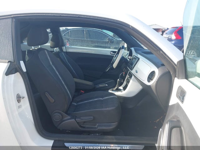 3VWJD7AT5JM719413 Volkswagen Beetle Se
