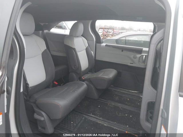 Продажа на аукционе авто 2021 Toyota Sienna Xse 7-passenger, vin: 5TDGSKFC6MS025462, номер лота: 12500278