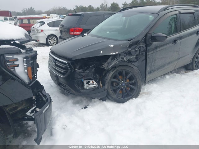 1FMCU9GD5JUB91497 Ford ESCAPE SE