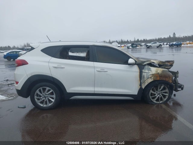 KM8J3CA42HU357646 Hyundai Tucson Limited/sport And Eco/se