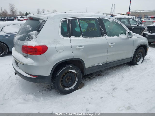 WVGMV7AX2HK039711 Volkswagen Tiguan