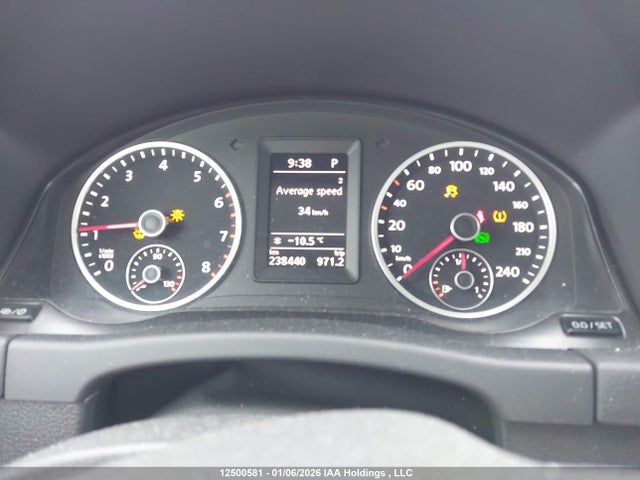 WVGMV7AX2HK039711 Volkswagen Tiguan