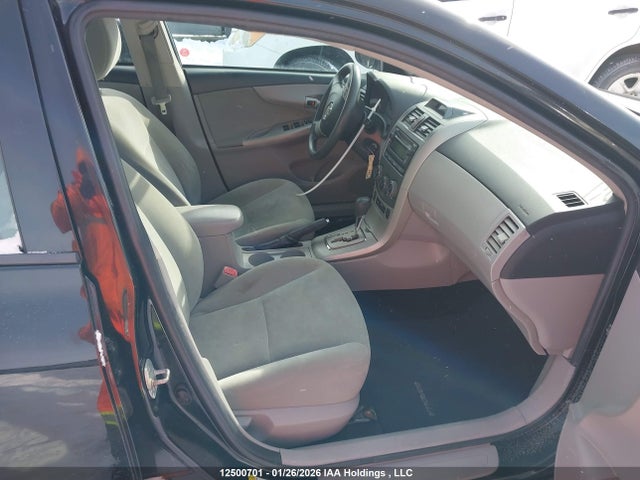 12500701 :رقم المزاد ، 2T1BU4EE2CC802584 vin ، 2012 Toyota Corolla مزاد بيع
