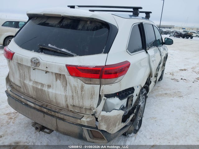 12500812 :رقم المزاد ، 5TDDZRFH0HS439748 vin ، 2017 Toyota Highlander Limited مزاد بيع