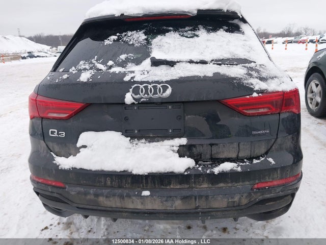 WA1DECF38R1031598 Audi Q3