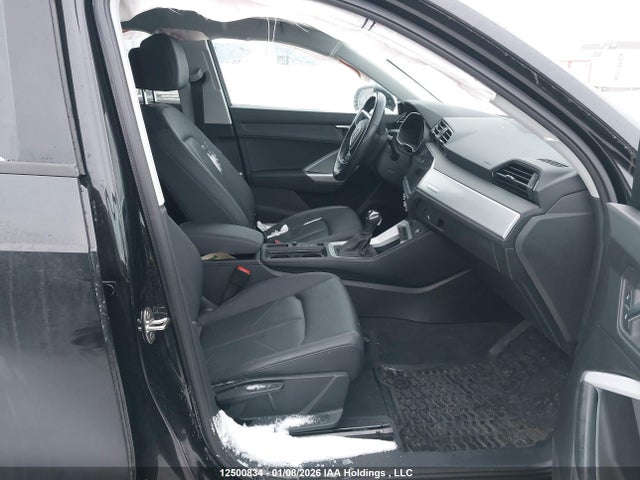 WA1DECF38R1031598 Audi Q3