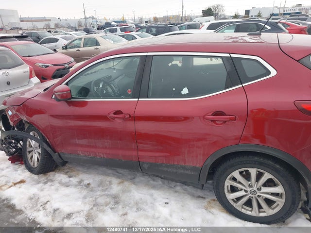 JN1BJ1CP3KW216688 Nissan Qashqai S 4dr2wd