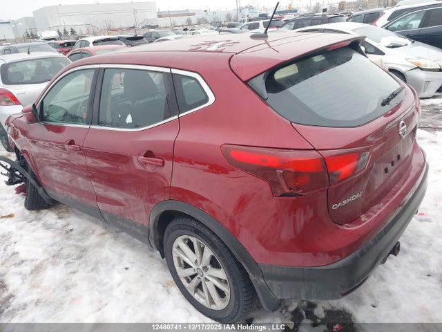 JN1BJ1CP3KW216688 Nissan Qashqai S 4dr2wd
