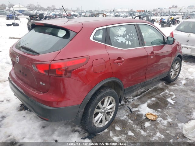 JN1BJ1CP3KW216688 Nissan Qashqai S 4dr2wd